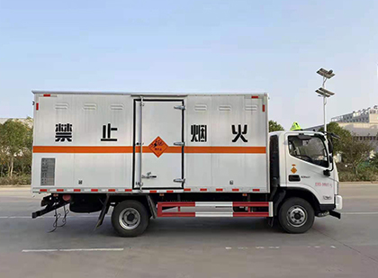 鹰潭爆破器材运输车